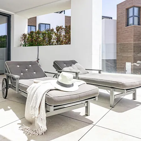 Cah - Large Terrace, Indoor Pool And Gym