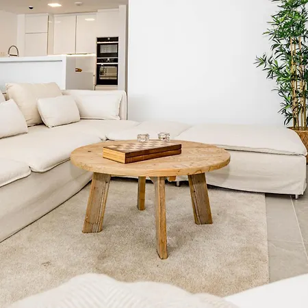 Cah - Large Terrace, Indoor Pool And Gym Apartment *