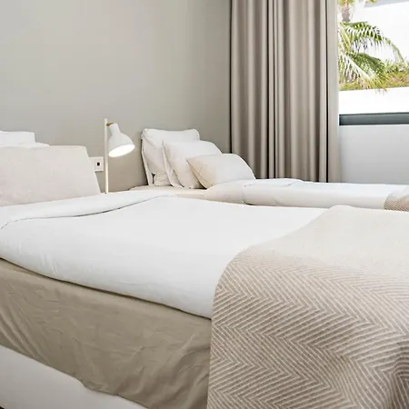 Cah - Large Terrace, Indoor Pool And Gym Apartment