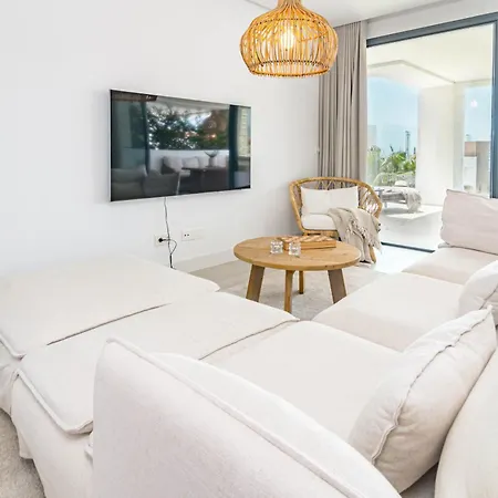 Cah - Large Terrace, Indoor Pool And Gym Apartment Marbella