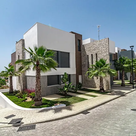 Cah - Large Terrace, Indoor Pool And Gym Apartment